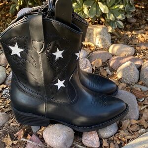 Black Cowboy Boots with White Star Accents little Girls size 3 NWT